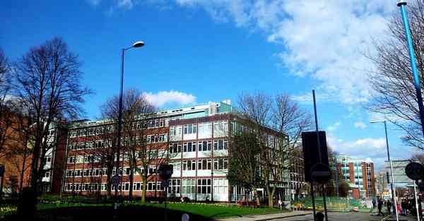 免费人工智能CHATGPT（免费人工智能测手相）