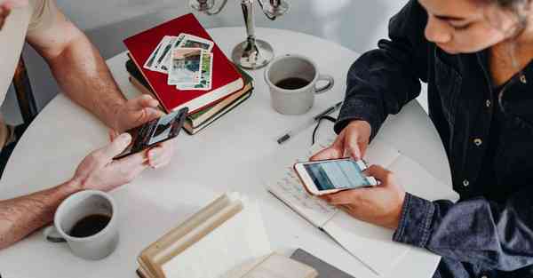 神州高铁车顶智能机器人：让旅行更智能