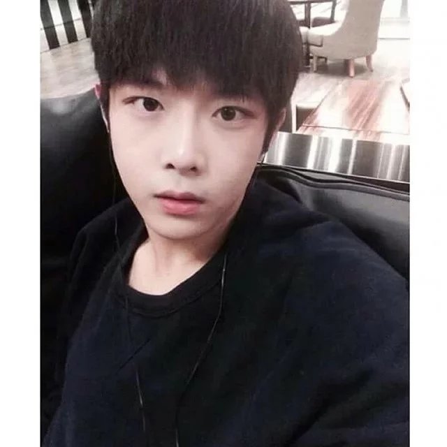 柯绿瑗飘