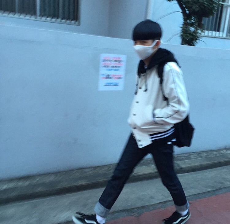 胥倩凝清