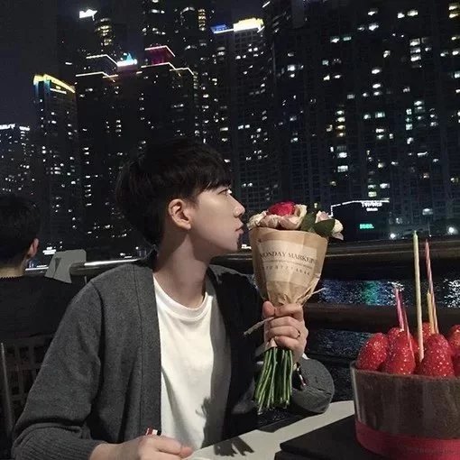 柳琦栋晨